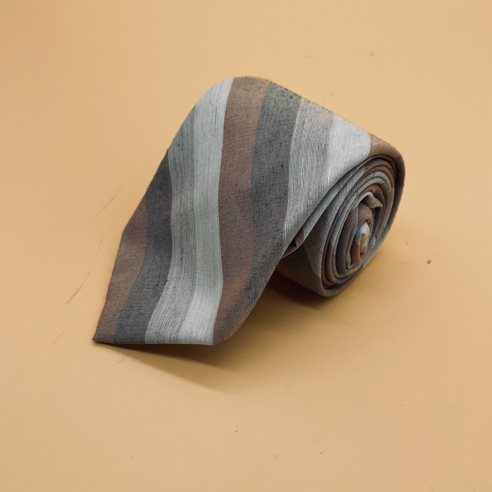 Vintage L.S. Ayres & Co The Classic Collection Vintage Polyester‎ Neck Tie Gray